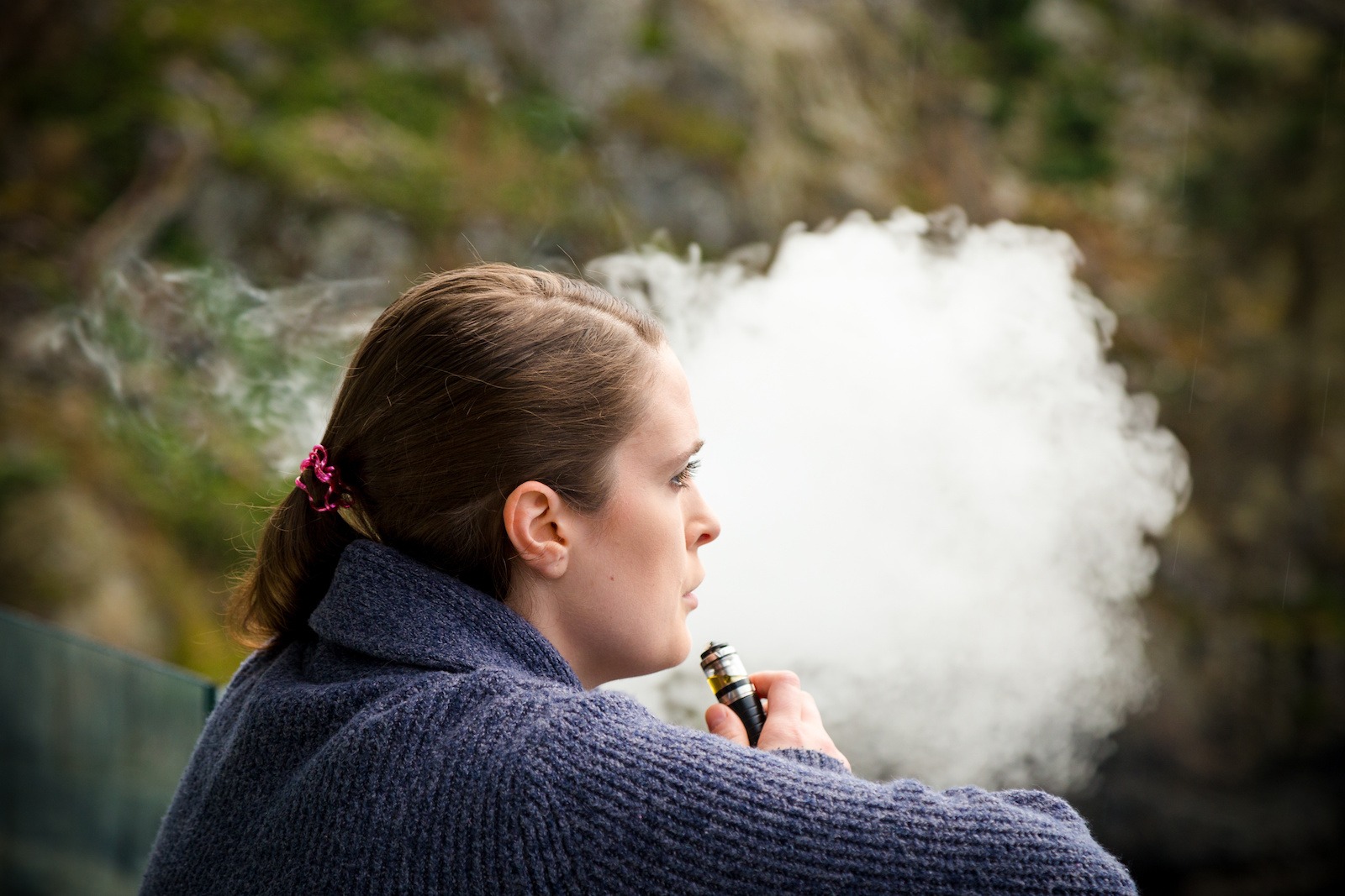 Side Effects & Risks of Smoking Vapor