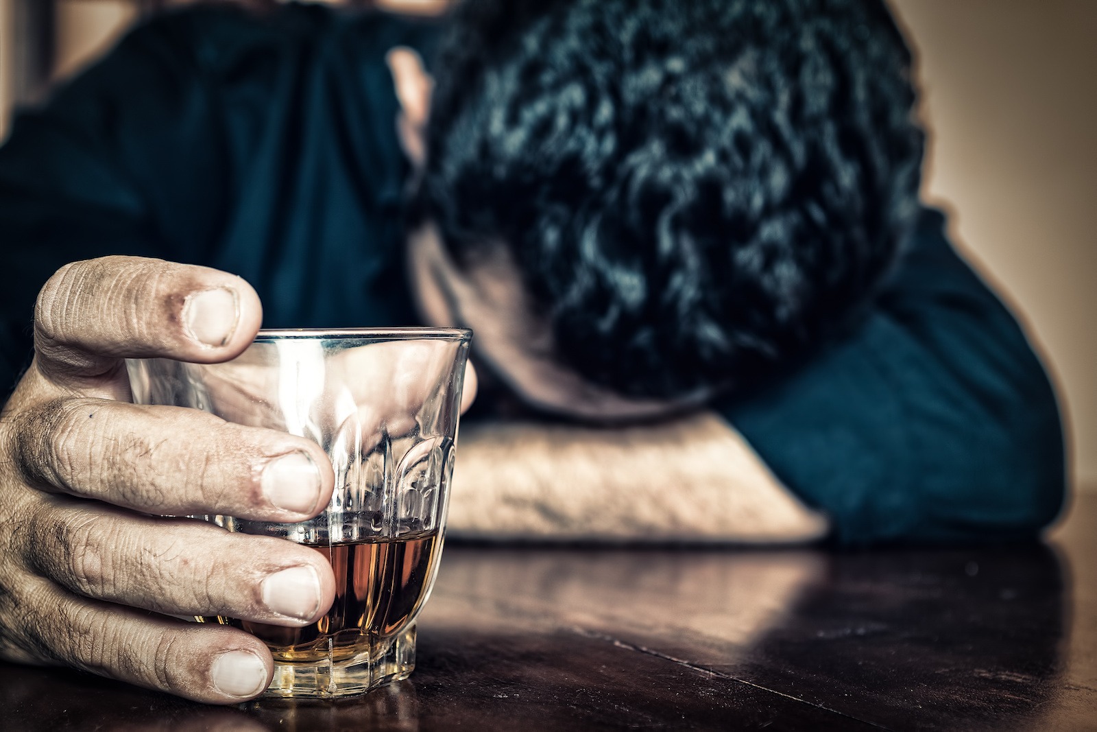 How An Alcoholic’s Nose May Be Pointing To An Addiction
