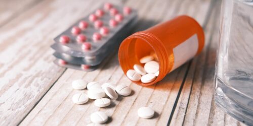 Many people wonder, "Are Percocet and oxycodone the same drug?" The short answer is no.